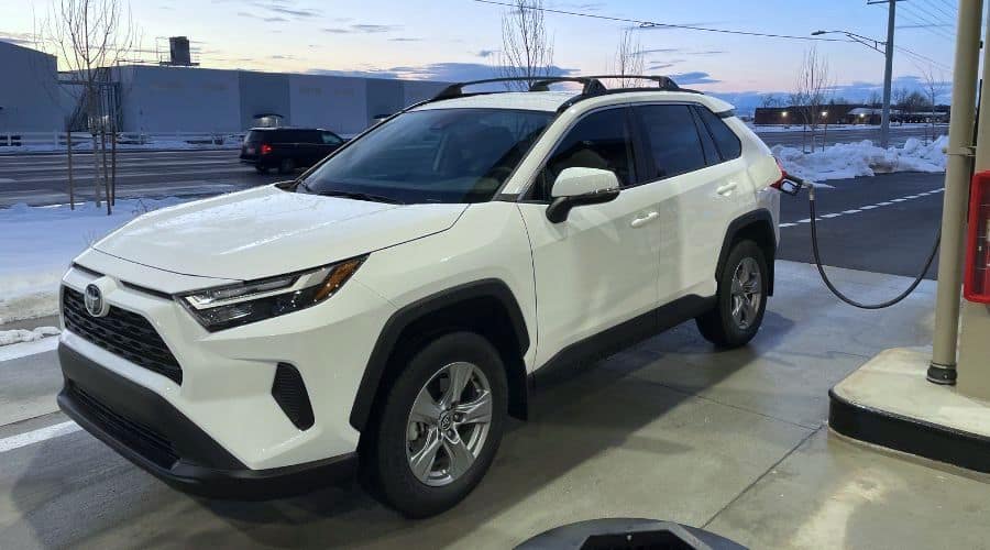 RAV4 miles per gallon mpg for the gas engine, hybrid, and prime