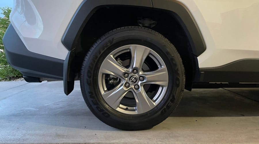 Toyota RAV4 tire size
